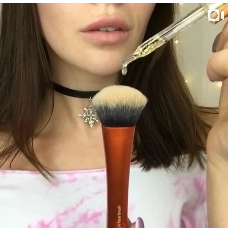 Тональный крем для макияжа масляный Праймер легко впитывающий против морщин