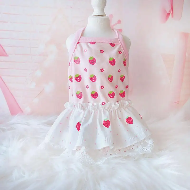 Милая декоративная пачка с клубничкой для собак весна-лето 2019 цвета: розовый