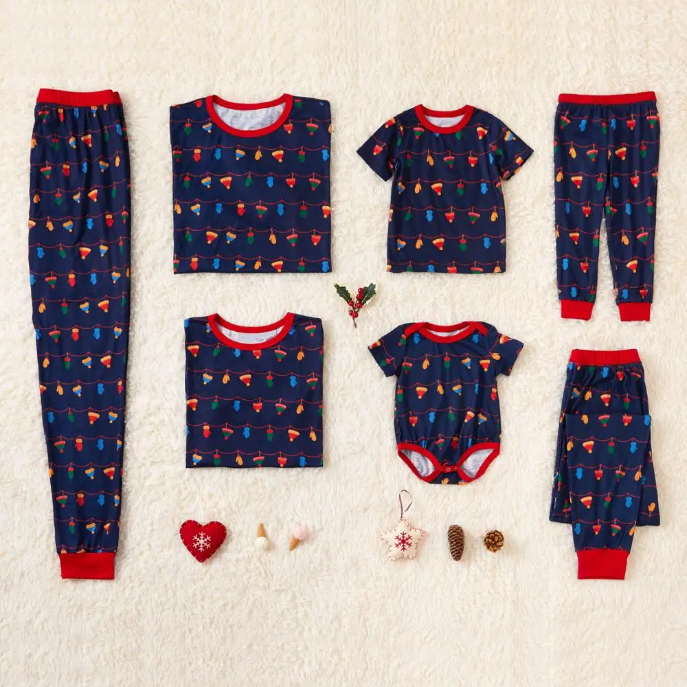 Семейная Пижама PatPat Рождественский Пижамный комплект для взрослых женщин