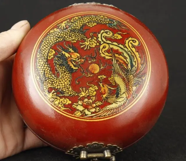 

Exquisite Chinese Classical Red Old Collectable Handwork Painted with Dragon Phoenix Compass and Box