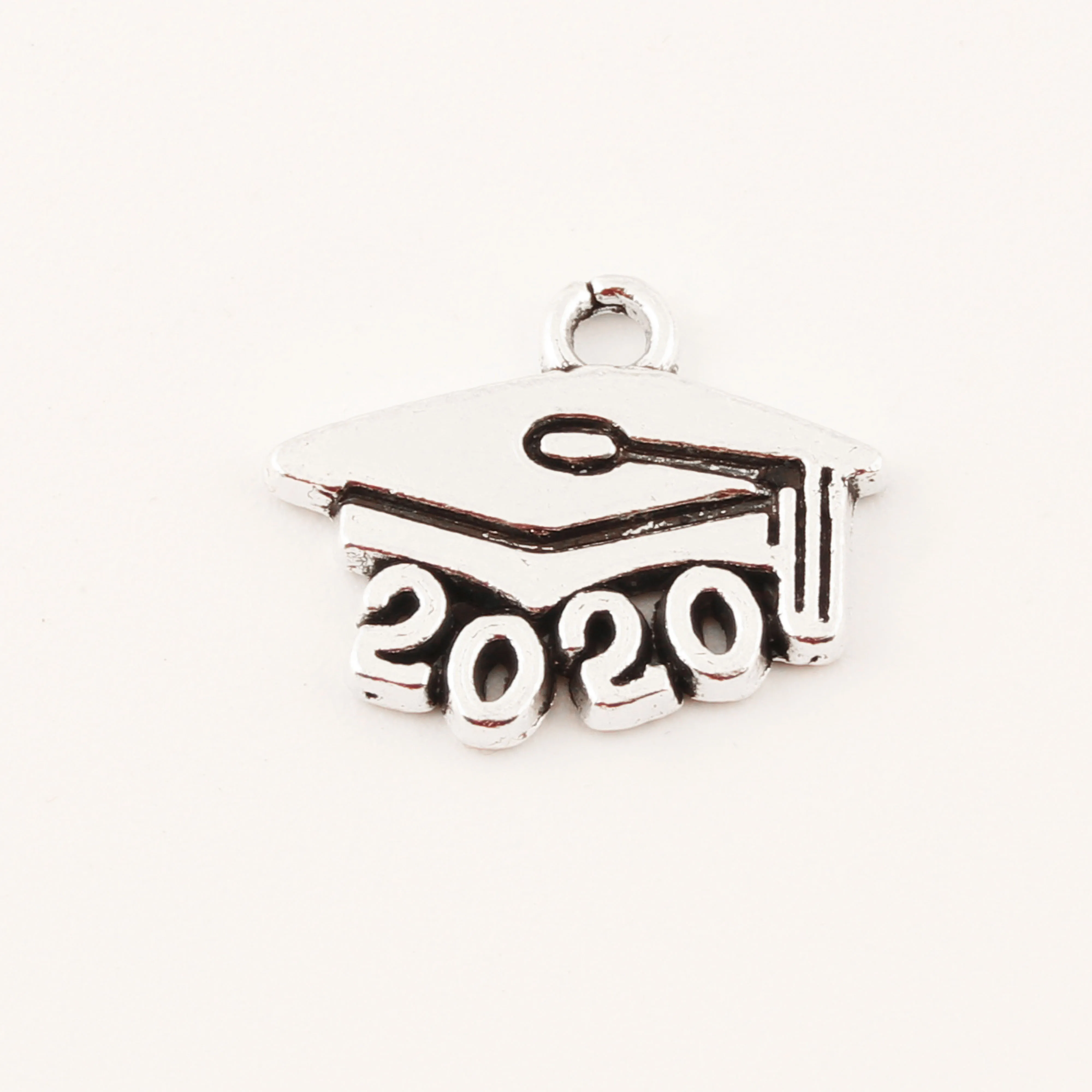 20Pcs Silver Color 2020 Retro Doctorial Hat Charms Graduation Cap Bracelet keychain DIY Metal jewelry Crafts A292/A3352/A3353 | Украшения и