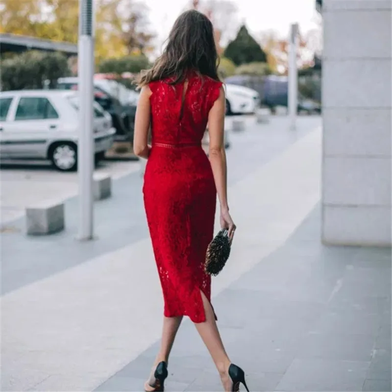 Женское кружевное платье средней длины красное элегантное вечернее облегающее в