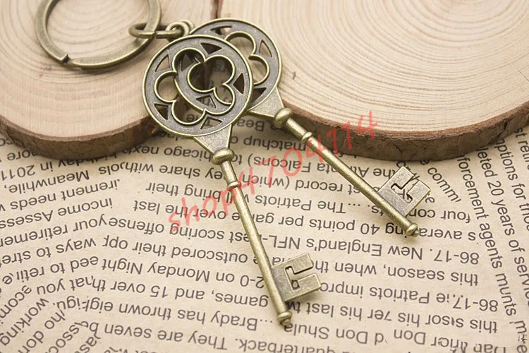 

Creative alloys, old-fashioned keys key chain pendant , exquisite handicraft small pendant