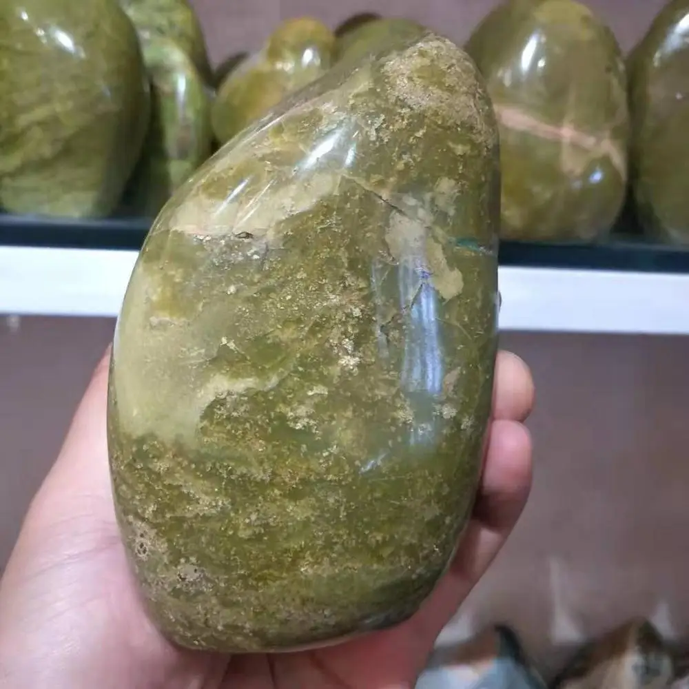 

1pcs Natural stone yolk stone placed pieces as home decoration