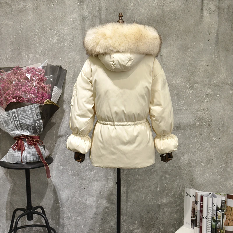 Женский теплый пуховик с большим меховым воротником белая короткая парка