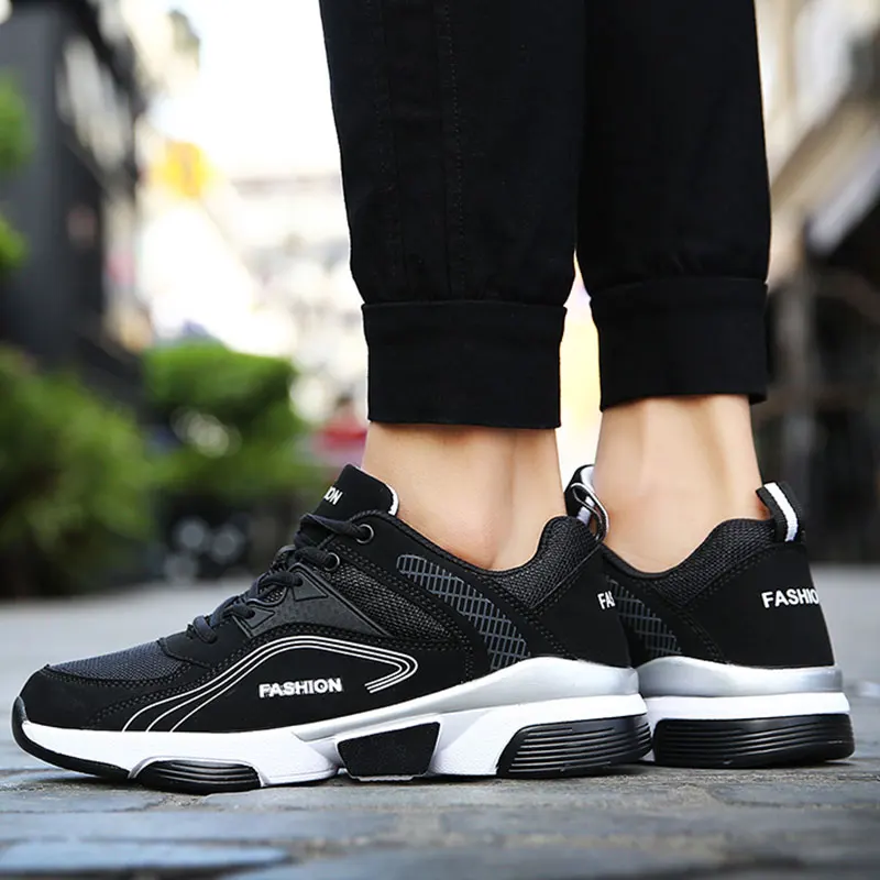 Мужские легкие кроссовки на плоской подошве сетчатые дышащие для прогулок