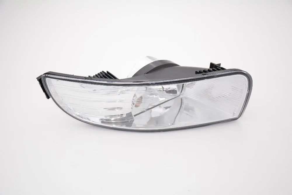 

1Pcs Left Car Front Bumper Fog Light w/o Bulb For Skoda Superb 2009-2013