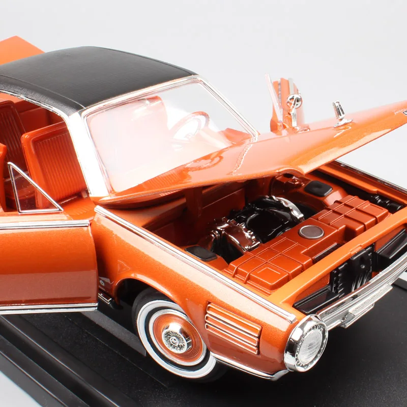 1:18 дорожный знак большой классический 1963 Chrysler турбина автомобиль литой Ghia концепция автомобиля весы модели автомобилей Миниатюрная игрушка