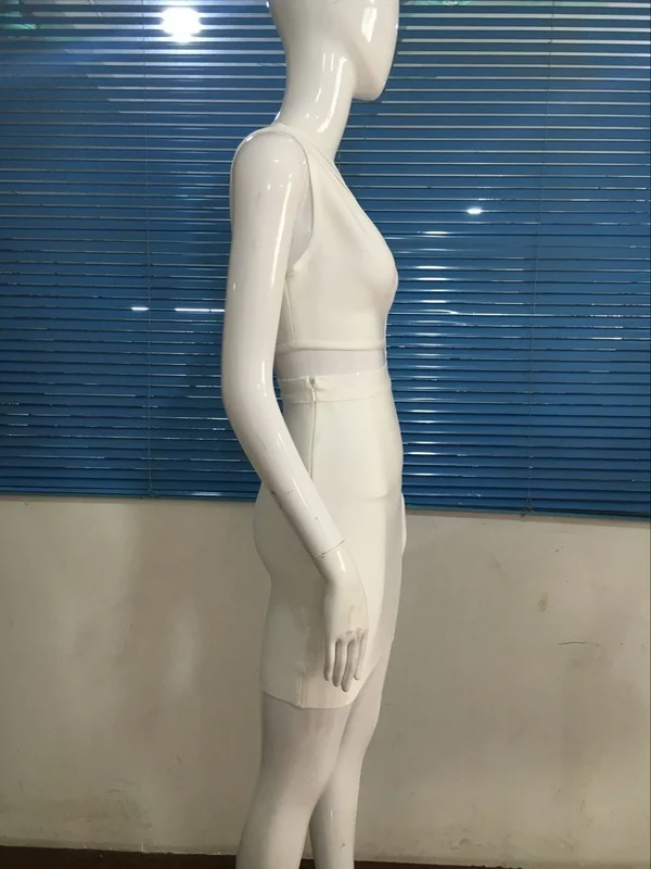 Женское трикотажное Бандажное платье элегантное облегающее белое с одним