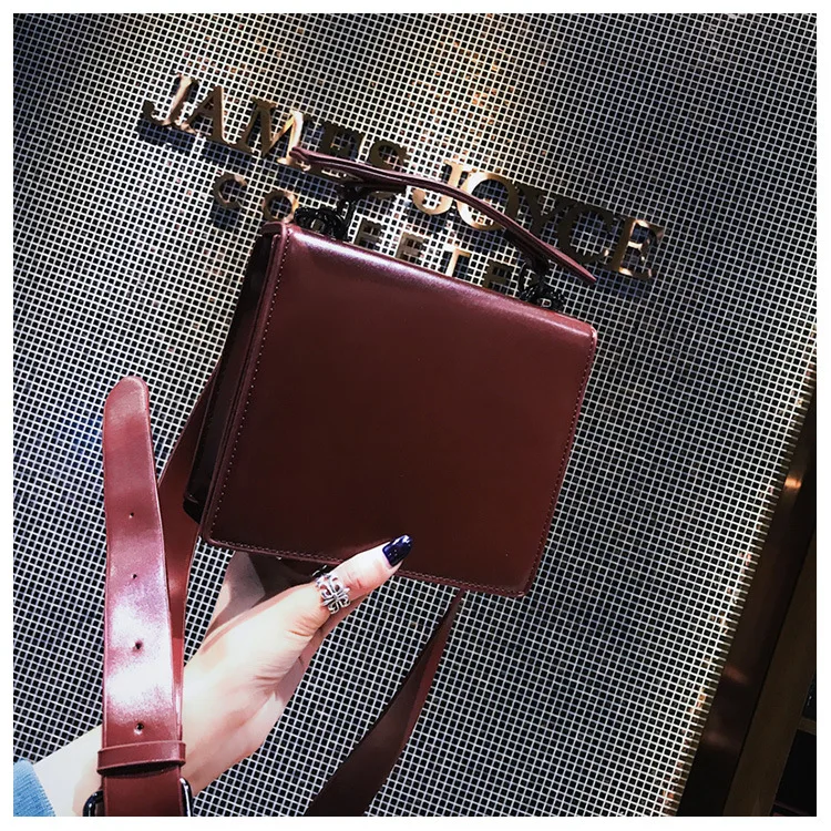 Европейская ретро модная женская сумка Новая высококачественная женская дизайнерская сумка из искусственной кожи Повседневная сумка через плечо