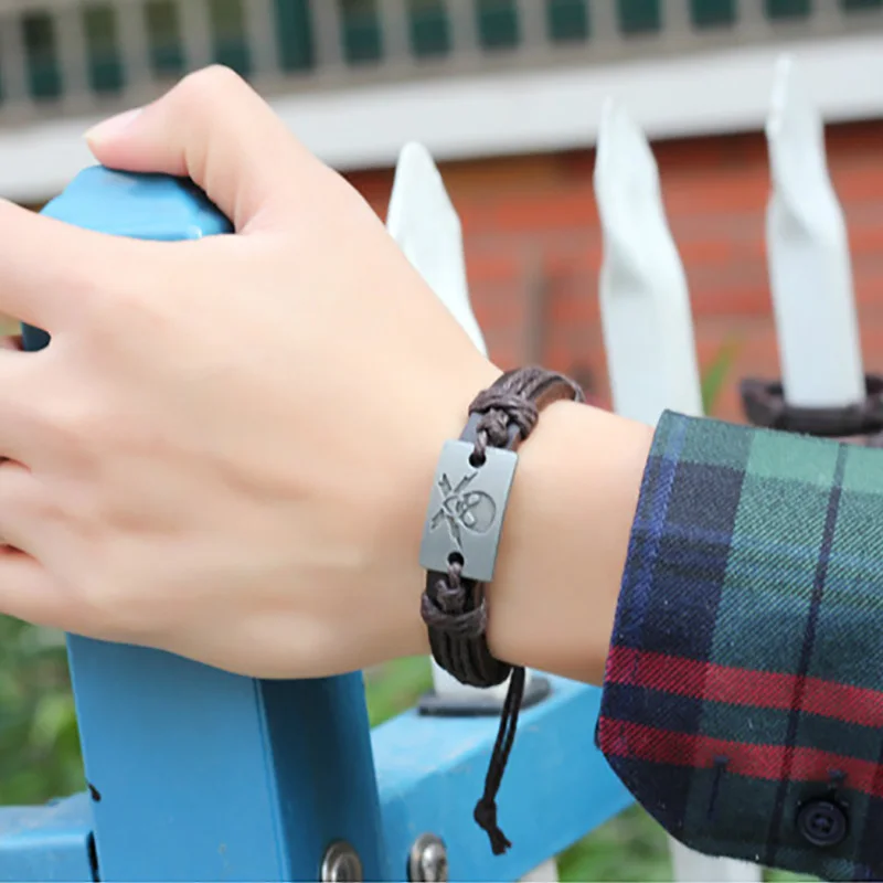 30 шт./лот женские и мужские браслеты с черепом кожаные серебряным покрытием