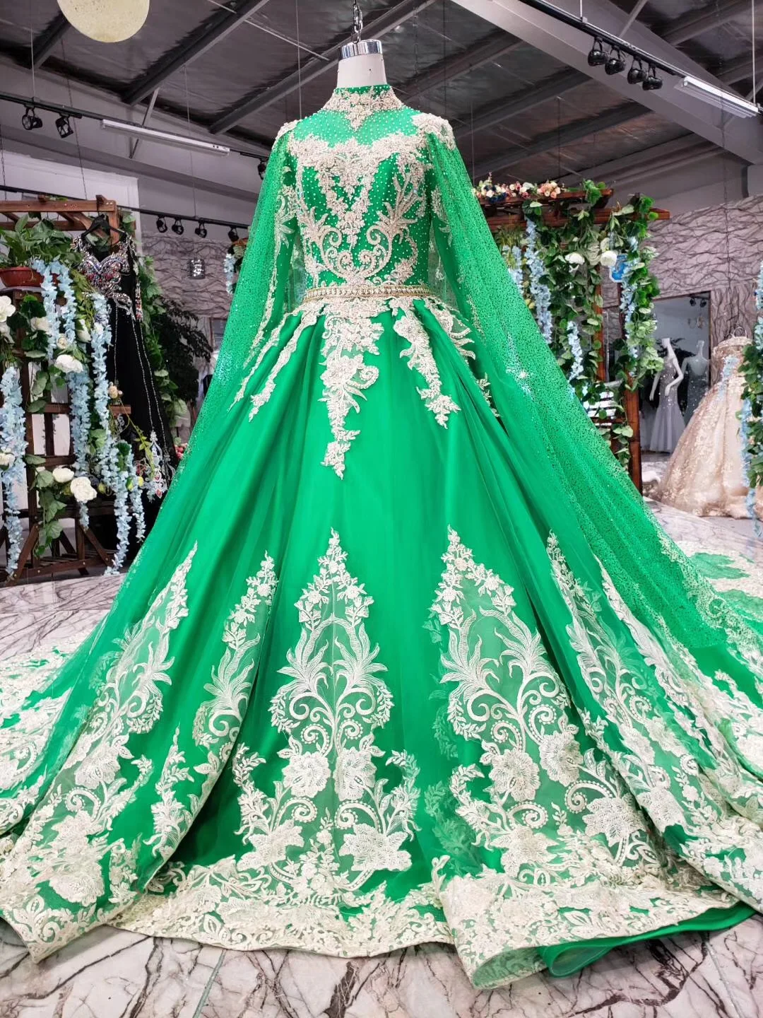 

Muslim Evening Dresses 2019 Crystals High-neck Gold Lace Tulle Islamic Green Dubai Saudi Arab Long Elegant Evening Prom Dresses