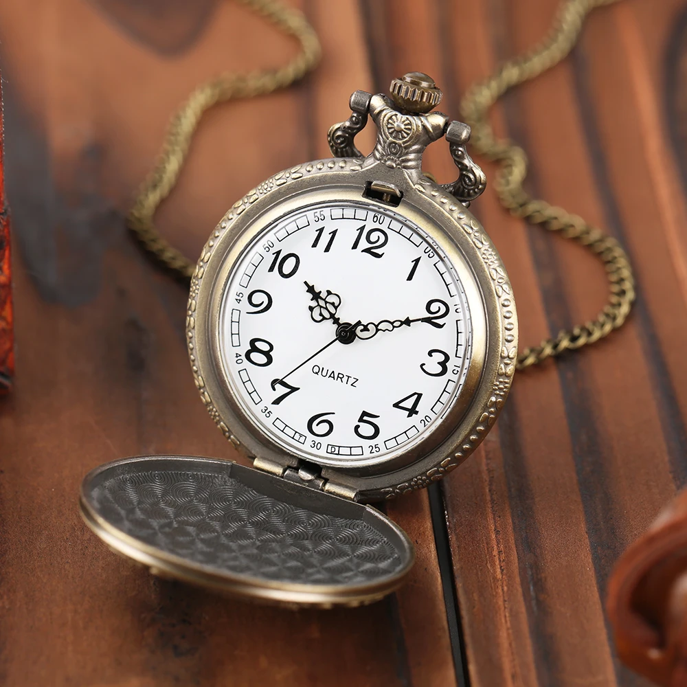 Retro Vintage Wolf Ferocious Quartz Pocket Watch Analog Pendant Necklace Men Womens Watches Chain Gift Bronze/ Black Color |