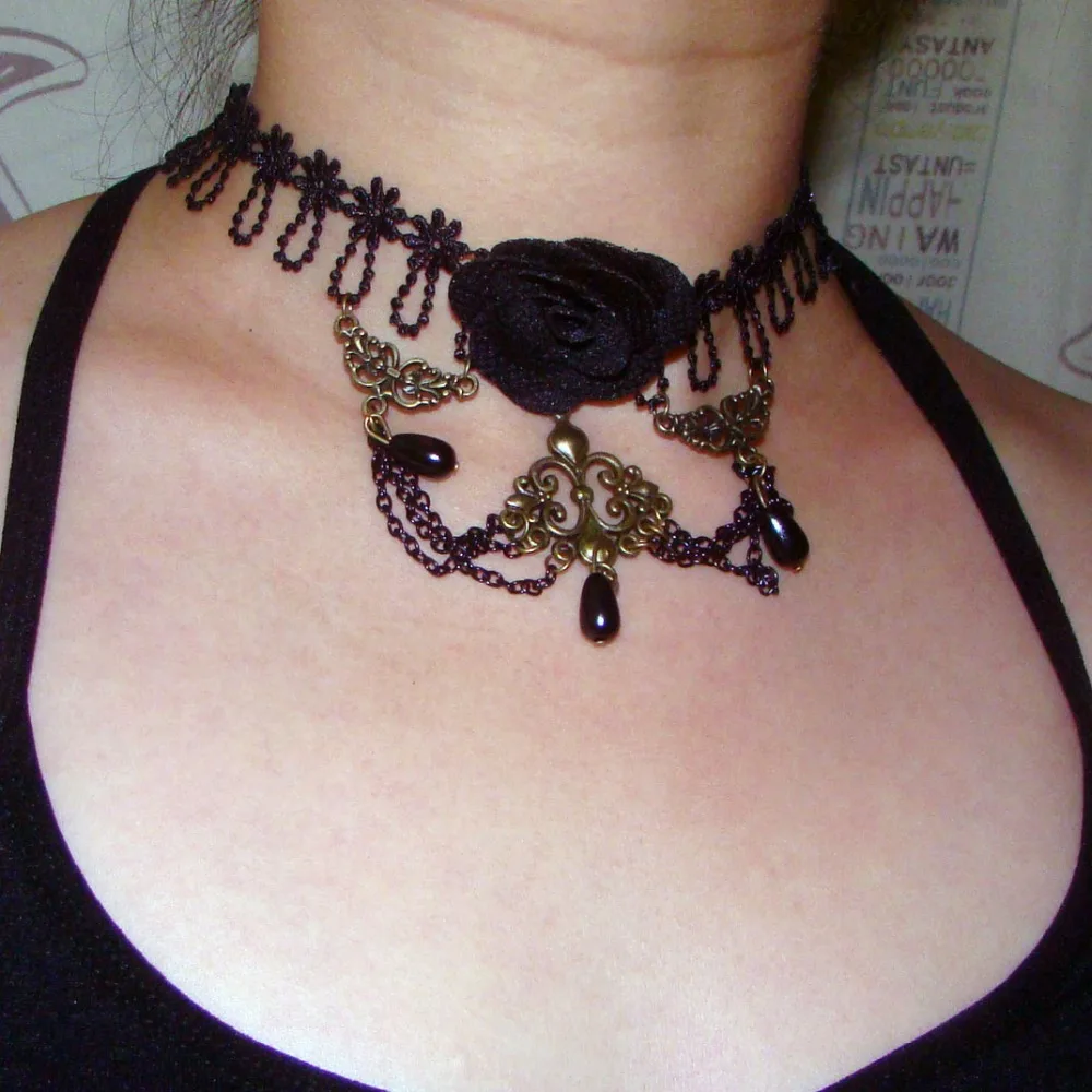 Готический стимпанк стиль ретро пустой цветок кристалл бахрома подвеска женщин черный кружевной бархатный тату чокер ожерелье ювелирных изделий.