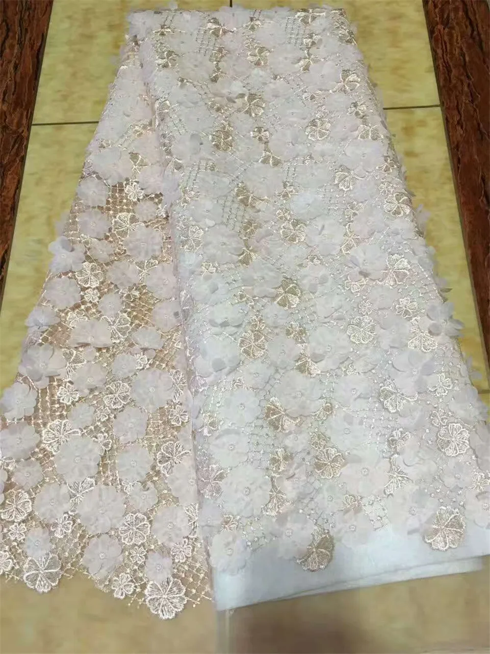 Новый дизайн специальная вышитая Тюлевая кружевная ткань 3d цветок нигерийская