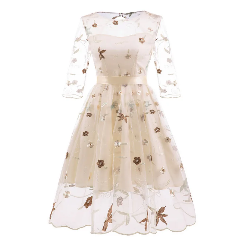 Вечернее платье с ручной вышивкой элегантное вечернее на шнуровке в стиле