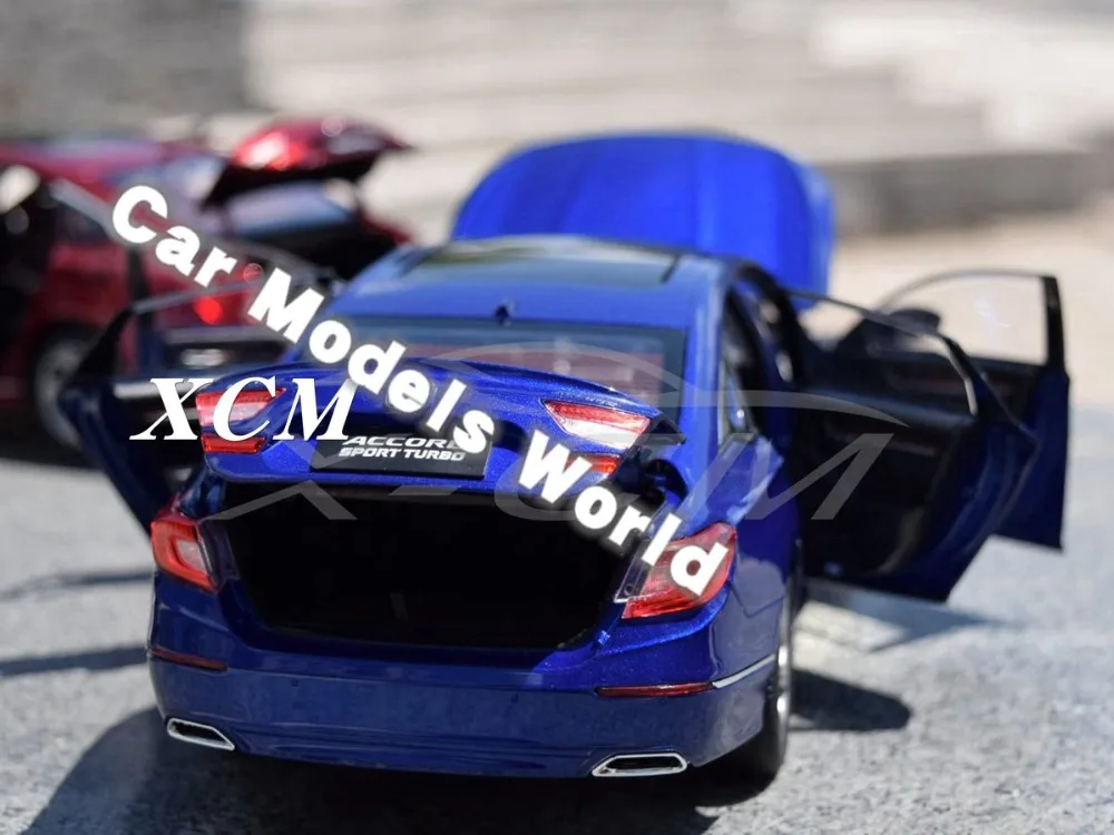 Литая под давлением модель автомобиля для Accord Sport Turbo 10 поколение 1:18(синий)+ маленький подарок