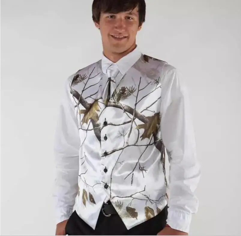 

2019 White Real Tree Camo Mens Wedding Vests Outerwear Groomsmens Vests Realtree Spring Camouflage Slim Fit Mens V-neck Ves