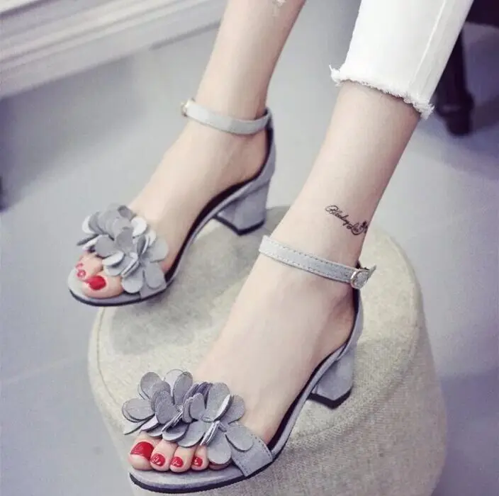 Женские босоножки на среднем каблуке летние модные туфли лодочки квадратном