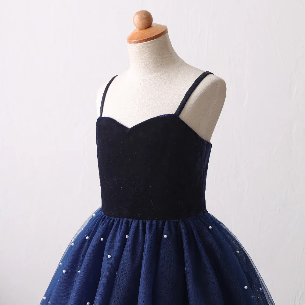 Женское бальное платье на бретельках Forevergracedress темно-синее без рукавов с