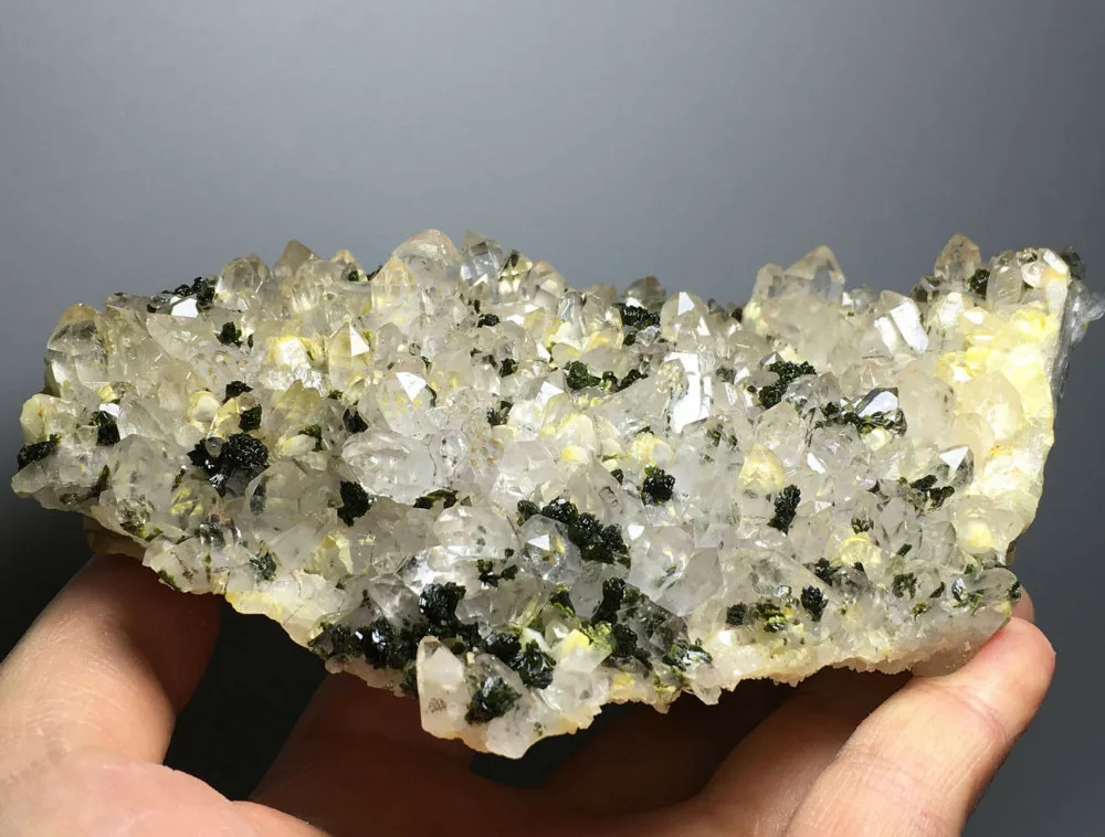 1185 gNatural зеленый эпидот кристалл и кристалл кластера грубый камень образец горной породы беспроводные роутеры