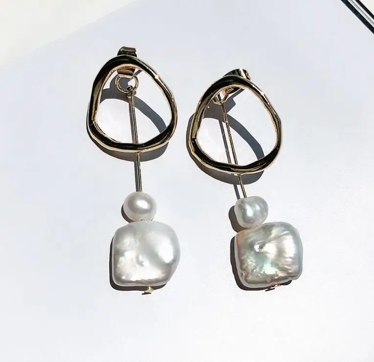 

Irregular Gold Metal Geometric Circle Natural Freshwater Pearl Double Side Long Drop Earrings
