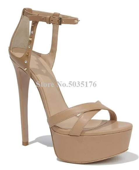 Модные однотонные Босоножки с открытым носком и заклепками украшенные стразами