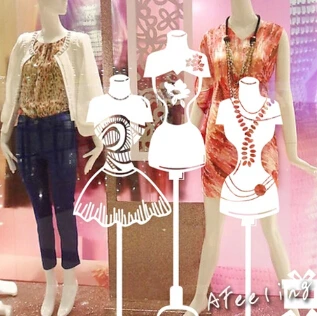 Рекламный постер для магазина одежды окна двери модный бутик стеклянное окно в