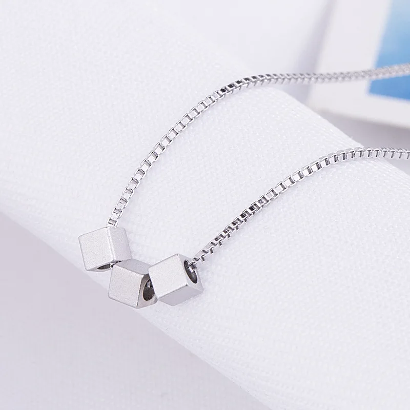 

FENGLI Lovely Square Tiny Necklace for Women 925 Silver Color Small Geometric Charm Pendant Temperament Clavicle Chain Choker