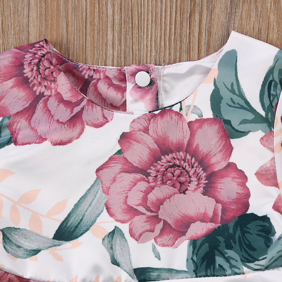 Брендовое платье с цветочным принтом и длинными рукавами для новорожденных