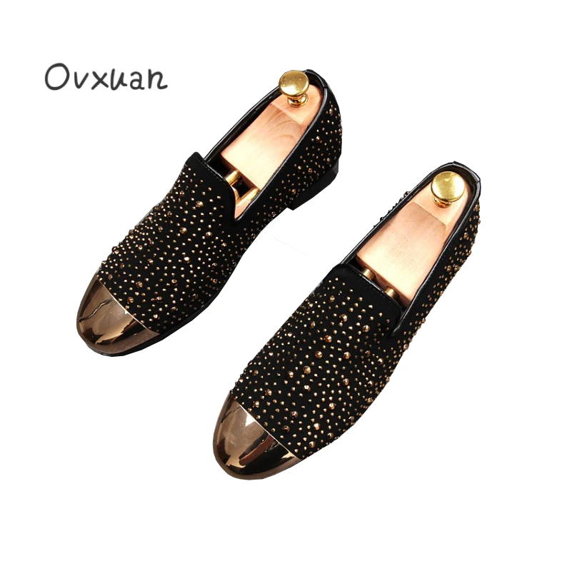 Ovxuan яркий rhinestone Для мужчин повседневная обувь на плоской подошве с металлическим носком красные свадебные туфли мужские лоферы модные и банкета Мужские модельные туфли
