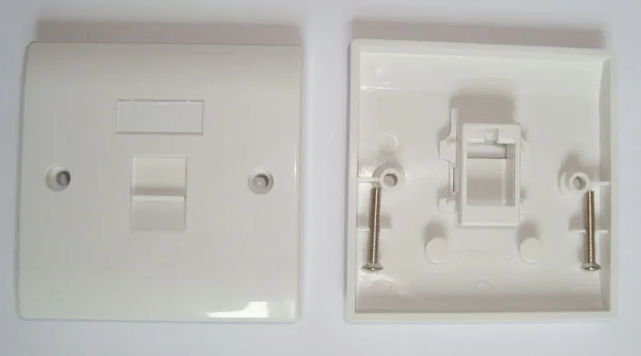 Настенная пластина с 1 портом и гладким углом в британском стиле изогнутая