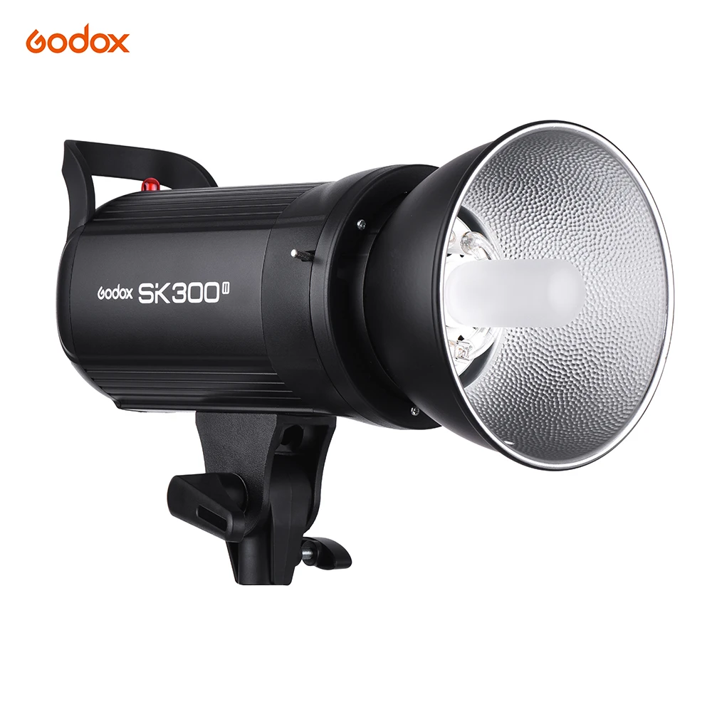 В наличии студийный стробоскоп Godox SK300II 300Ws со штепсельной вилкой европейского