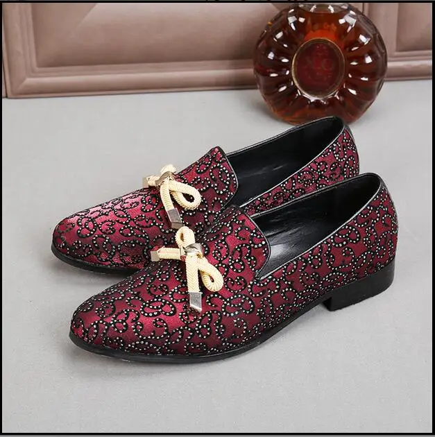 Модная Роскошная Повседневная официальная обувь для мужчин Цвет черный/красные