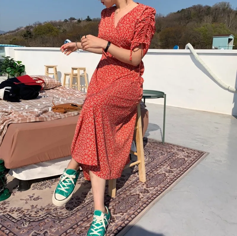 Платье с принтом GRUIICEEN длинное платье треугольным вырезом и коротким рукавом