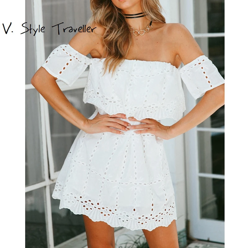 Летнее стильное белое кружевное платье с открытыми плечами сексуальное