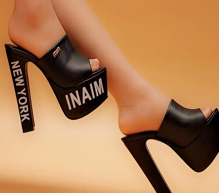 Новинка 2019 года сезон лето босоножки на очень высоком массивном каблуке модные