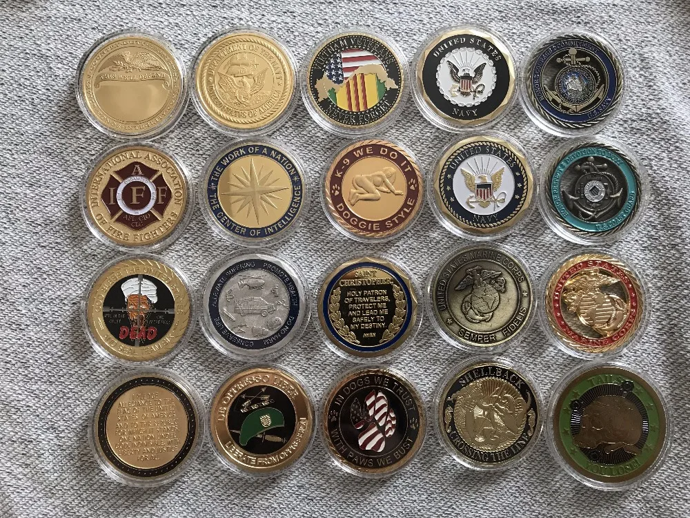Много 20 монет смешанные военные и Federal Government CIA Бонусная монета вид внутри