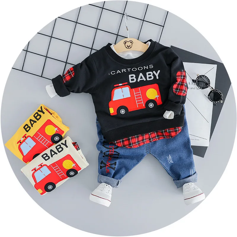 Firetruck Black На весну для маленьких мальчиков девочек Повседневная одежда с рисунками из мультфильмов: футболка и штаны 2 шт./компл., Одежда для младенцев, хлопковый Костюмы Модный комплект детской одежды в стиле человека-спортивный костюм - Цвет: Firetruck Black
