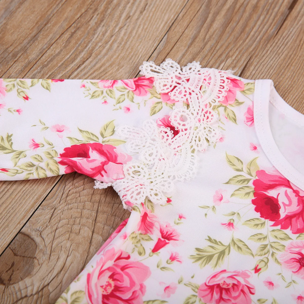 Осенняя одежда для маленьких девочек милый кружевной комбинезон с длинными