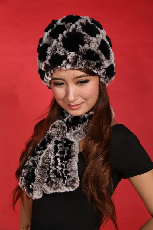 Рисунок 6 - Женский комплект из шапки и шарфа