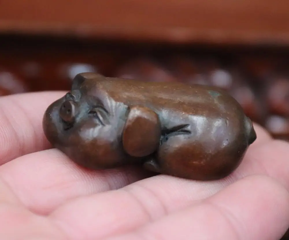 Амулет на удачу в виде китайского кабана из красной меди 5 см статуя форме знака