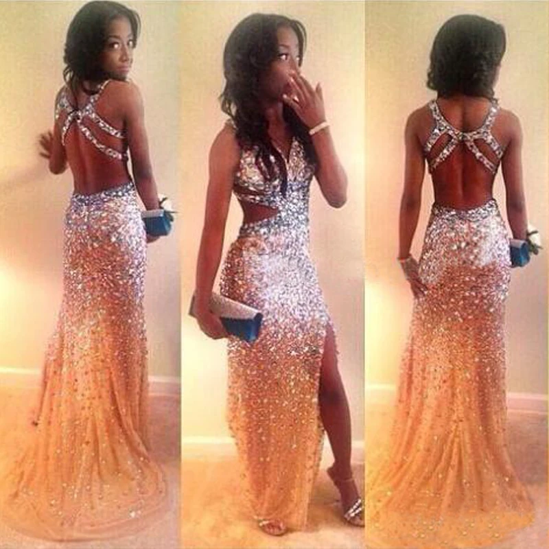 Блестящее платье с кристаллами и стразами блестками перекрещивающимися