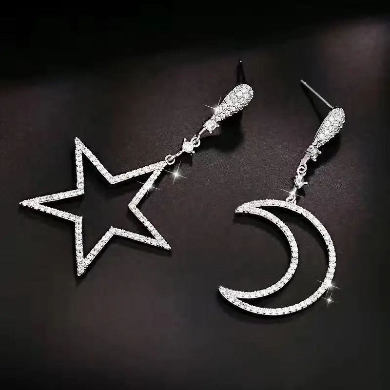 Женские серьги гвоздики с кристаллами Anise асимметричная подвеска Луной и звездой