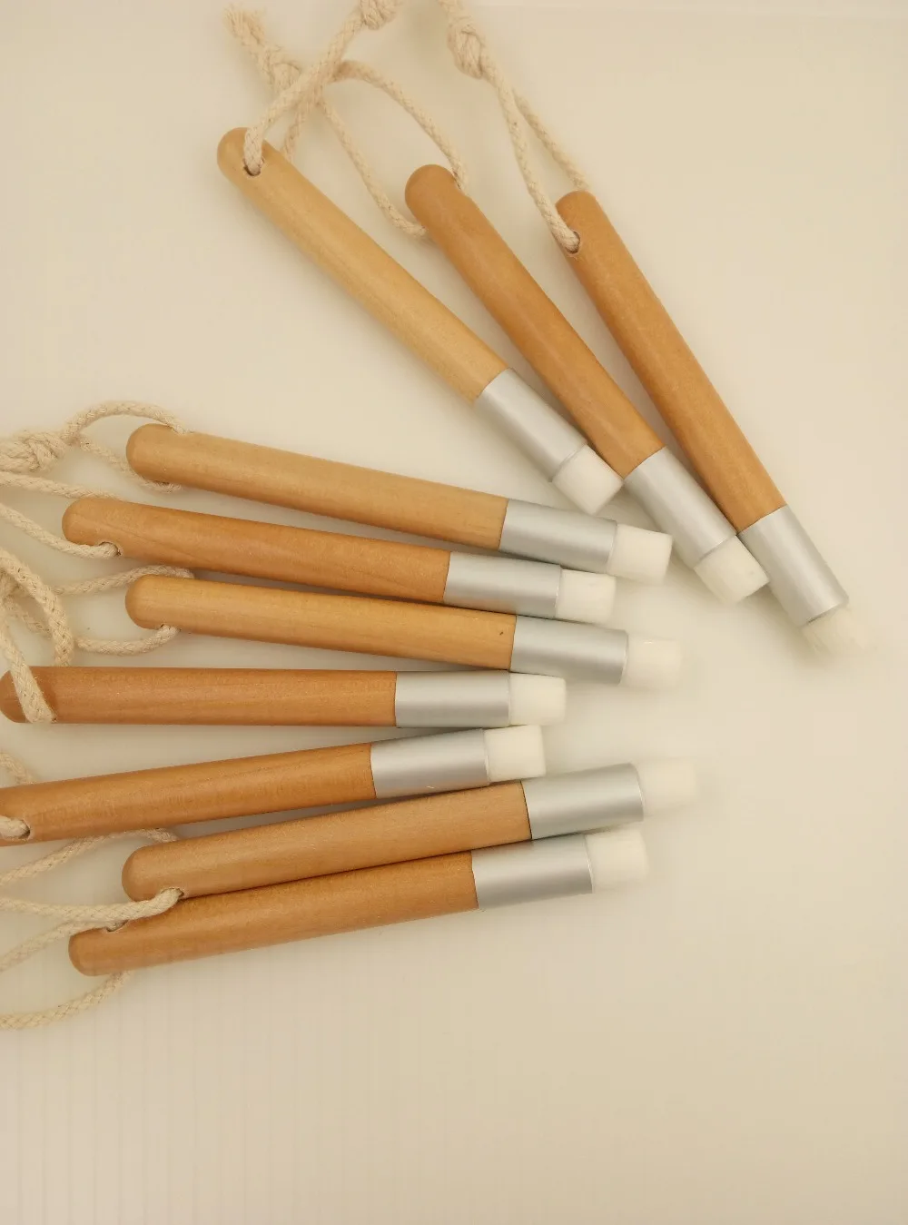 Бесплатная доставка Высококачественная мягкая щетка для мытья носа с коротким