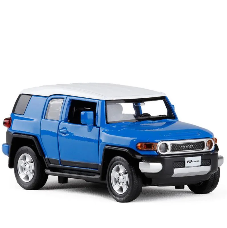 Игрушечная машинка для Toyota FJ cruiser из сплава со звуком и светом 1:32 бесплатная