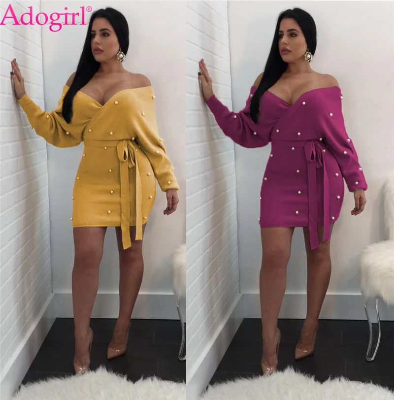 Новинка 2018 года Бандажное мини платье Adogirl с открытыми плечами и жемчужинами