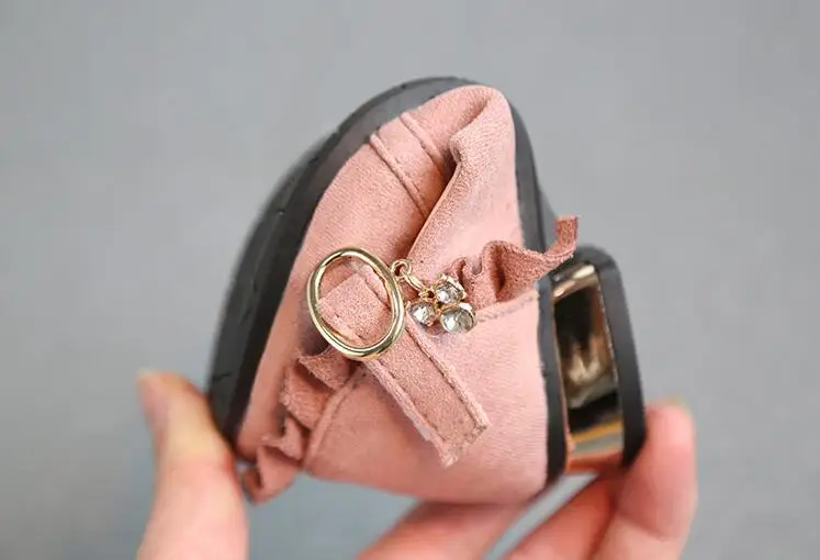 

2019 spring children's leather shoes New girls low-heeled shoes Korean Ruffle design Bowknot Princess baby single shoes