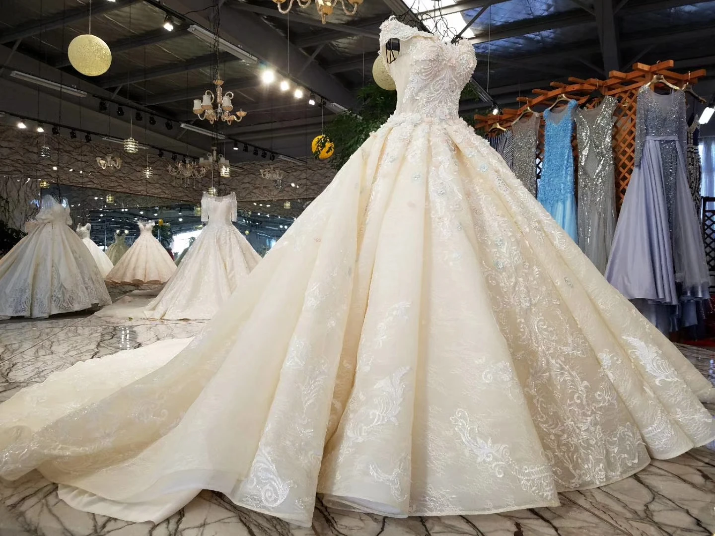 Новые роскошные арабские винтажные кружевные свадебные платья с кристаллами и