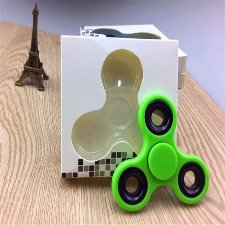 Бесплатная Доставка 240 шт. EDC Руки Tri-Spinner Spinner Непоседа Игрушки spinner Твердые Coloful